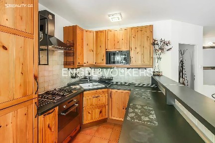Pronájem bytu 4+kk 92 m² Kazašská, Praha - Vršovice