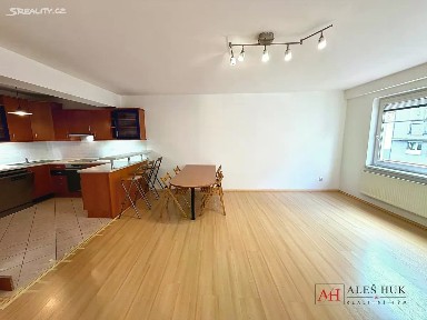 Pronájem bytu 2+kk 60 m² Sinkulova, Praha - Podolí