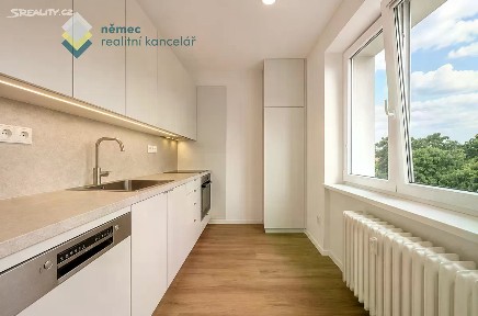 Pronájem bytu 2+1 53 m² Boleslavova, Praha - Nusle
