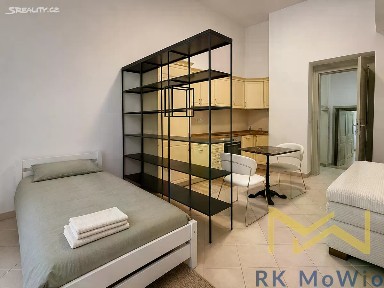 Pronájem bytu 1+kk 41 m² Italská, Praha - Vinohrady