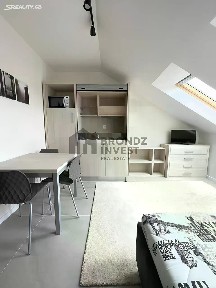 Pronájem bytu 1+kk 20 m² Marie Cibulkové, Praha - Nusle