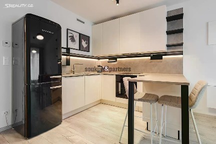 Pronájem bytu 2+kk 56 m² Střídavá, Praha - Vysočany