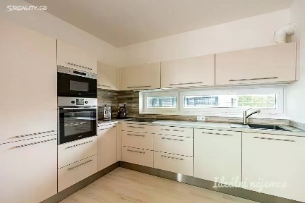 Pronájem bytu 2+kk 50 m² Mrázkova, Praha