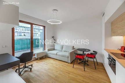 Pronájem bytu 2+kk 40 m² Maroldova, Praha - Nusle