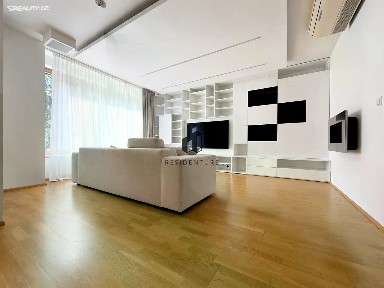 Pronájem bytu 3+kk 87 m² Jeseniova, Praha - Žižkov