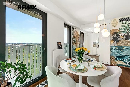 Pronájem bytu 2+kk 71 m² Olšanská, Praha - Žižkov