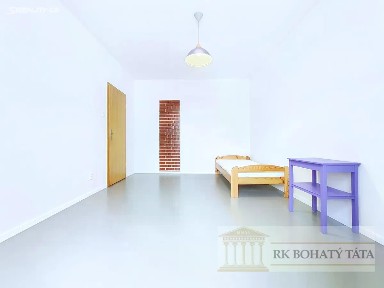 Pronájem bytu 4+1 107 m² Koubkova, Praha - Vinohrady