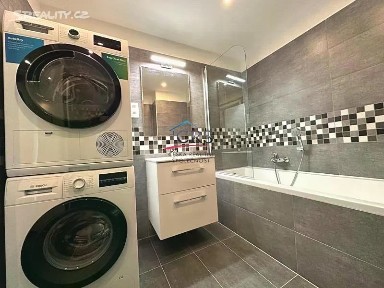 Pronájem bytu 2+kk 58 m² Františka Diviše, Praha - Uhříněves