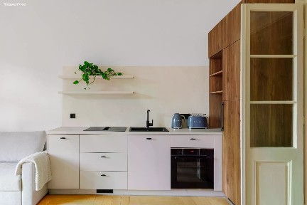 Pronájem bytu 2+kk 50 m² Karlínské náměstí, Praha - Karlín