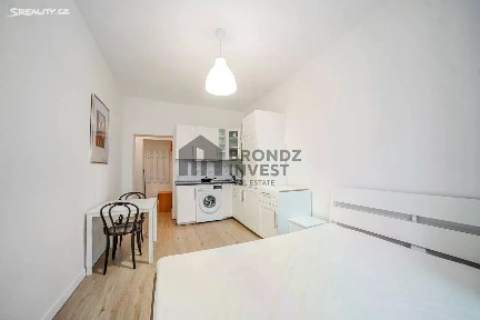 Pronájem bytu 1+kk 23 m² Bořivojova, Praha
