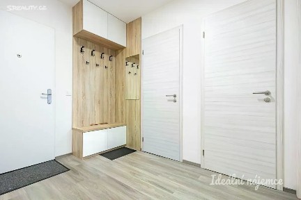 Pronájem bytu 2+kk 50 m² Mazurská, Praha - Troja