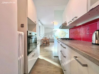 Pronájem bytu 2+kk 42 m² Kukelská, Praha - Hloubětín