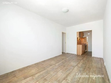 Pronájem bytu 2+kk 42 m² V jezírkách, Praha - Chodov