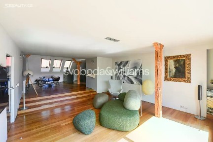 Pronájem bytu 4+kk 197 m² Na spojce, Praha - Vršovice