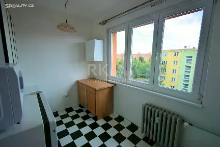 Pronájem bytu 1+1 35 m² Nad vodovodem, Praha - Strašnice