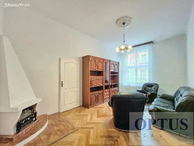 Pronájem bytu 2+1 78 m² Na valech, Praha - Hradčany