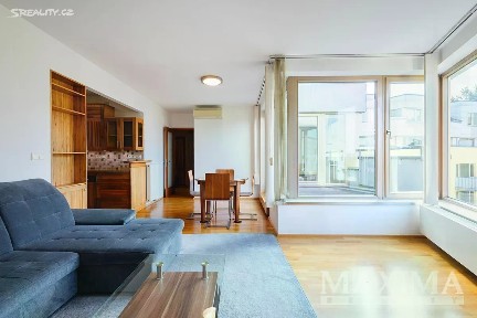 Pronájem bytu 2+kk 56 m² Jeseniova, Praha - Žižkov