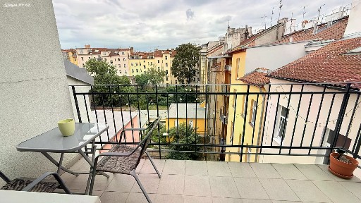 Pronájem bytu 1+kk 41 m² náměstí Bratří Synků, Praha - Nusle
