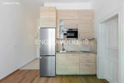 Pronájem bytu 2+kk 45 m² Ovenecká, Praha - Holešovice