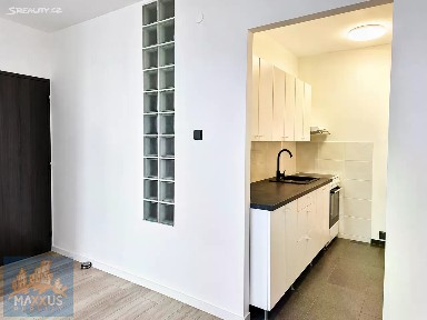 Pronájem bytu 2+kk 45 m² Slévačská, Praha - Hloubětín