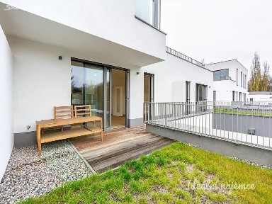 Pronájem bytu 2+kk 53 m² Akáciová, Praha - Smíchov