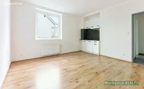 Pronájem bytu 1+kk 22 m² Na břevnovské pláni, Praha - Břevnov