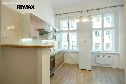 Pronájem bytu 1+1 44 m² Prokopovo náměstí, Praha - Žižkov