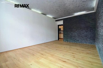 Pronájem bytu 2+1 65 m² Ladova, Praha - Nové Město