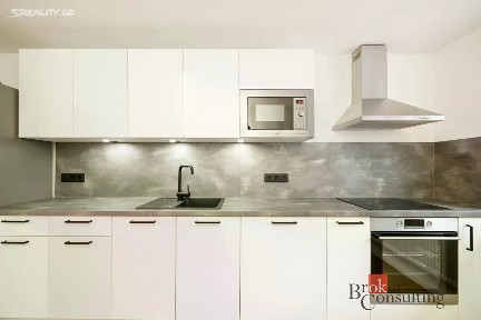 Pronájem bytu 2+1 60 m² Mukařovská, Praha - Strašnice