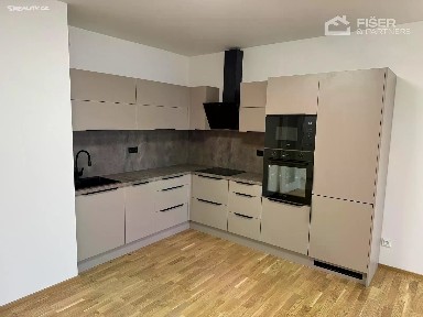 Pronájem bytu 2+kk 58 m² Mezi Vodami, Praha - Modřany