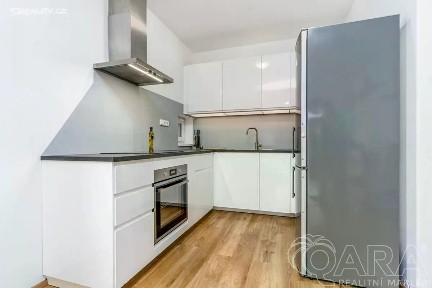Pronájem bytu 1+kk 54 m² Honzíkova, Praha - Dolní Měcholupy