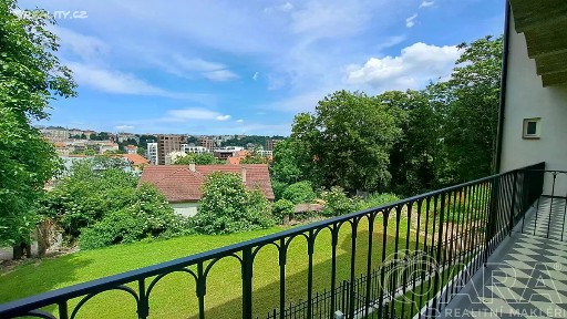 Pronájem bytu 2+kk 43 m² Boleslavova, Praha - Nusle