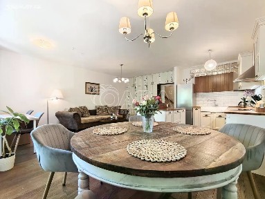 Pronájem bytu 3+kk 81 m² Ve Střešovičkách, Praha - Břevnov