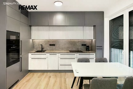 Pronájem bytu 3+kk 70 m² Poděbradská, Praha - Hloubětín