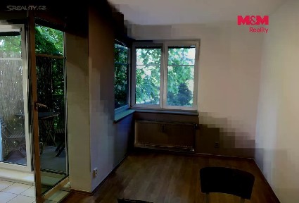 Pronájem bytu 1+kk 28 m² Kašparovo náměstí, Praha - Libeň