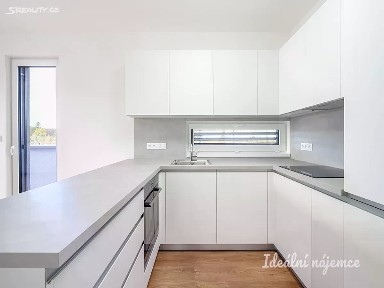 Pronájem bytu 2+kk 65 m² Bešťákova, Praha - Střížkov