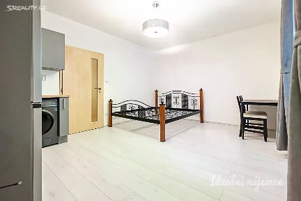 Pronájem bytu 1+kk 27 m² Biskupcova, Praha - Žižkov