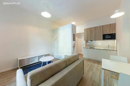 Pronájem bytu 1+kk 30 m² Milady Horákové, Praha - Holešovice