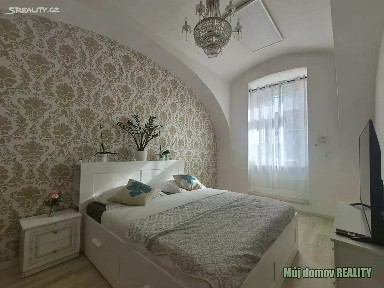 Pronájem bytu 2+kk 45 m² Prvního pluku, Praha - Karlín