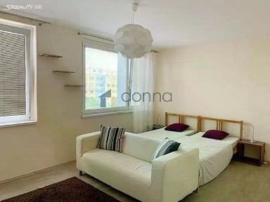 Pronájem bytu 1+kk 33 m² Jarníkova, Praha - Chodov