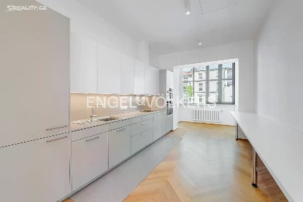 Pronájem bytu 5+kk 202 m² Zborovská, Praha - Malá Strana