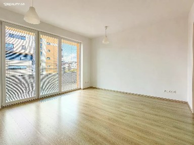 Pronájem bytu 1+kk 35 m² Kramperova, Praha - Kamýk