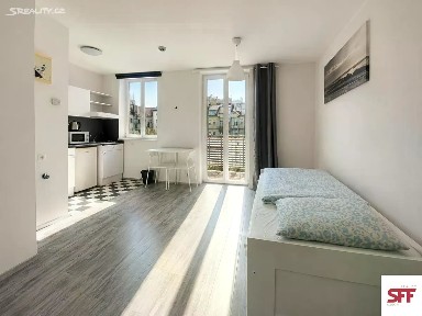 Pronájem bytu 1+kk 21 m² Za Pohořelcem, Praha - Střešovice