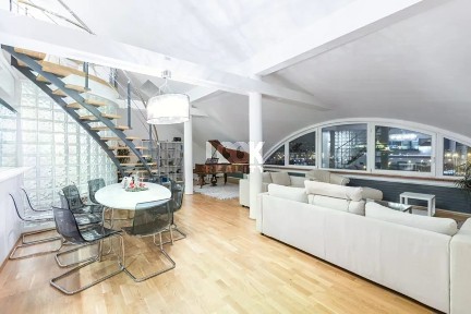 Pronájem bytu 5+1 250 m² Dřevná, Praha - Nové Město