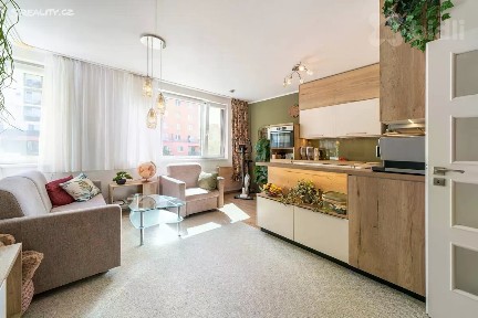 Pronájem bytu 2+kk 49 m² Hnězdenská, Praha - Troja