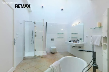 Pronájem bytu 3+kk 144 m² Opatovická, Praha - Nové Město