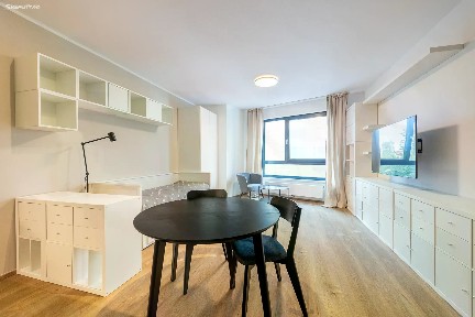 Pronájem bytu 1+kk 31 m² Milánská, Praha