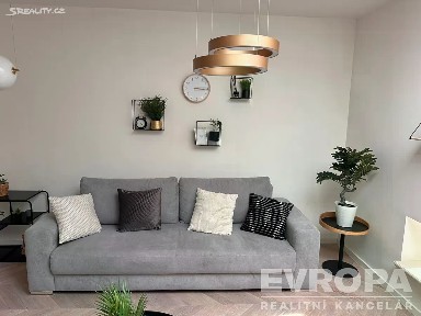 Pronájem bytu 2+kk 44 m² U Zvonařky, Praha - Vinohrady