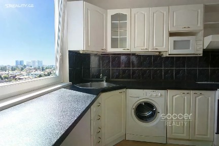 Pronájem bytu 3+1 65 m² Brechtova, Praha - Háje
