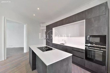 Pronájem bytu 3+kk 139 m²